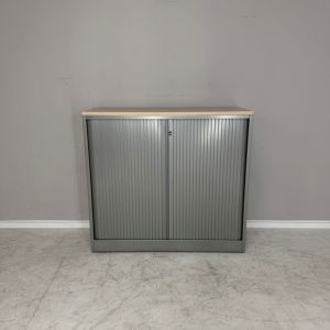 Ahrend Jaloeziedeurkast (ljka983)
