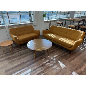 Banken met tafeltje (bank071)