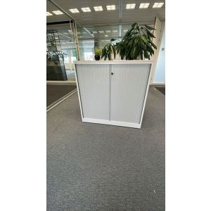 Ahrend Jaloeziedeurkast (ljka489)