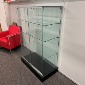 Glazen Vitrinekast (vitrine4)