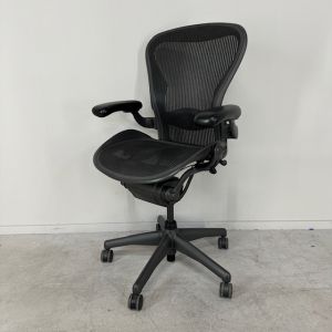 Herman Miller Aeron Graphite Refurbished (bs430)