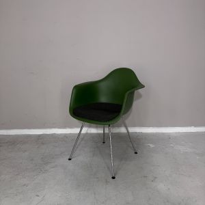 Vitra Eames Plastic Armchair DAR (vs4016)