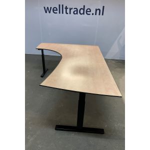 Welltrade wing-bureau links (bu756)