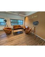Complete set met bank, stoelen, tafels en lampen (bank072)